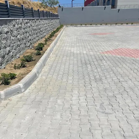 Ayayorgi Kemal Gencer Apartment